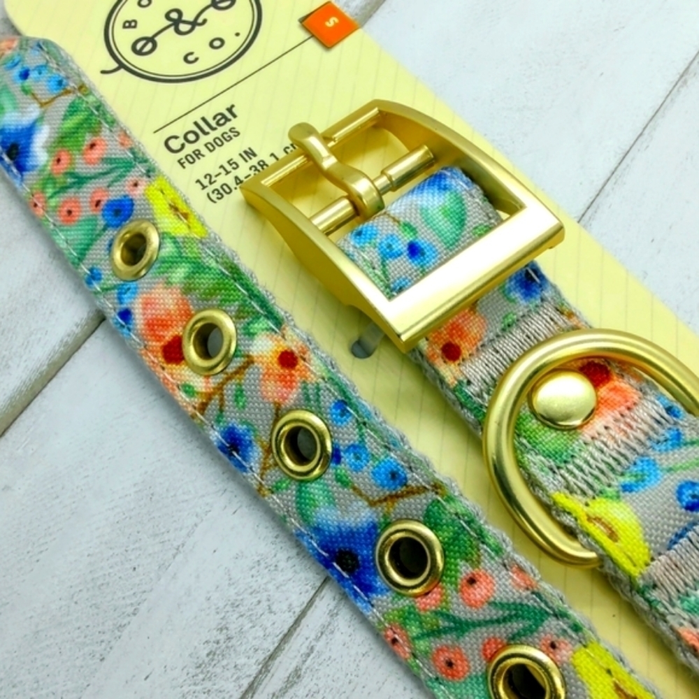 Bond & Co Golden delicate floral collar